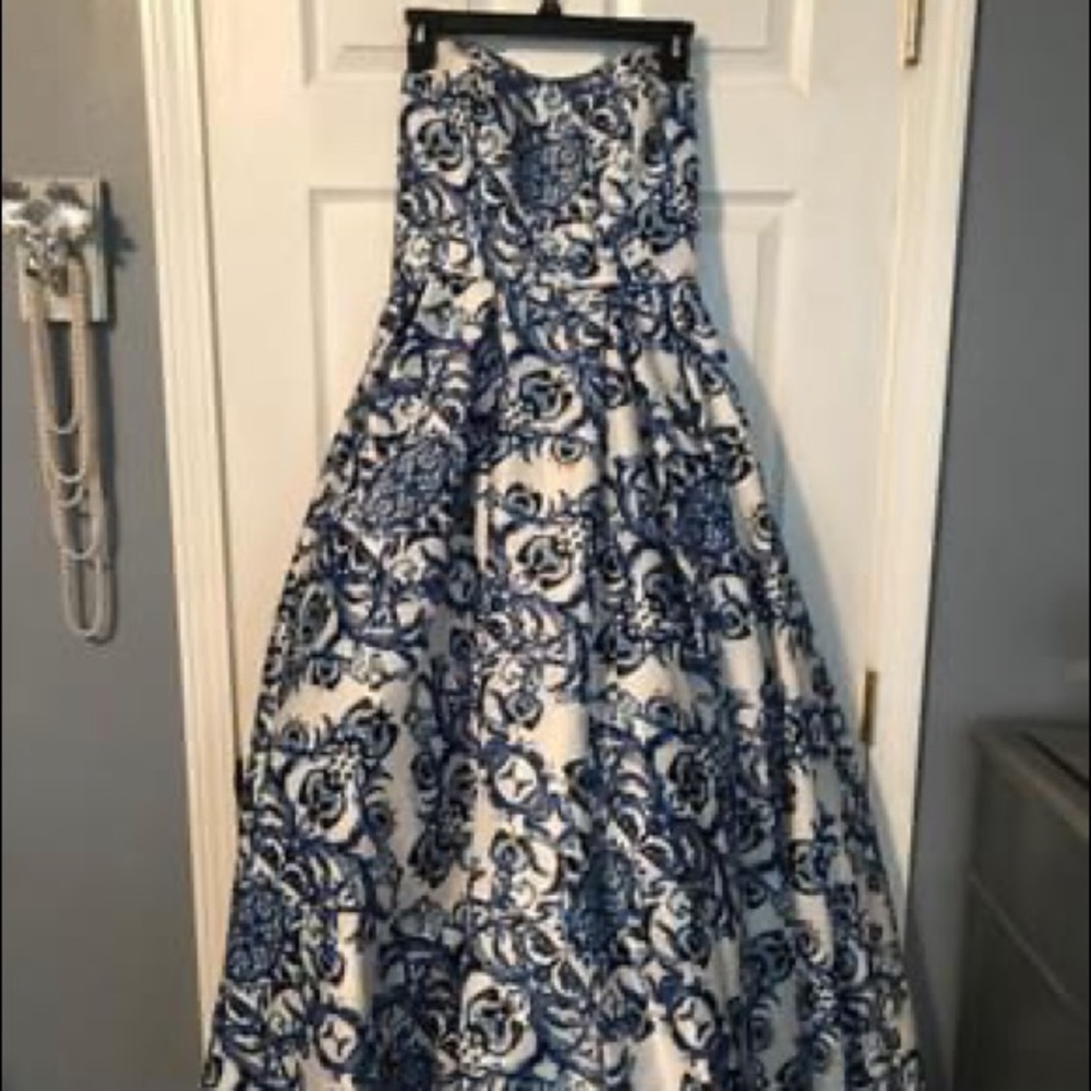 Ball gown